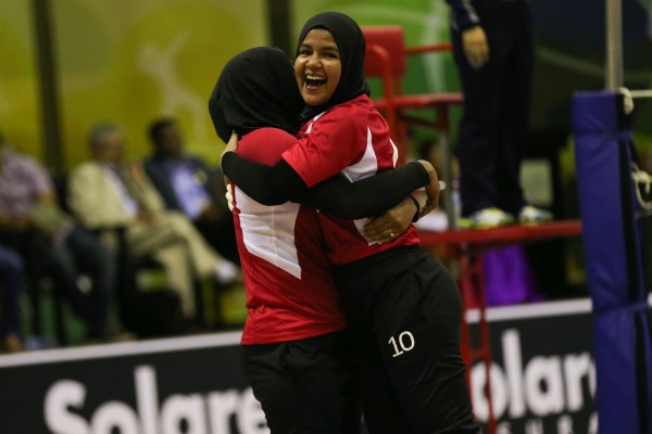 މާލެ، ޖެނުއަރީ 27، 2017. އޭވީސީ ސެންޓްރަލް ޒޯން އަންހެން ވޮލީ ބޯލް މުބާރާތުގެ ކޮލިފިކޭޝަންގައި  އޭޝިއާ ޒޯންގައި ރާއްޖެ އަދި ނޭޕާލް ކުޅުނު މެޗުގެ. މިމެޗް ސީދާ ތިންސެޓް އިން ނޭޕާލް ވަނީ ކާމިޔާބު ކޮއްފައ