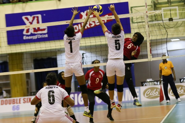 މާލެ، ޖެނުއަރީ 27، 2017. އޭވީސީ ސެންޓްރަލް ޒޯން އަންހެން ވޮލީ ބޯލް މުބާރާތުގެ ކޮލިފިކޭޝަންގައި  އޭޝިއާ ޒޯންގައި ރާއްޖެ އަދި ނޭޕާލް ކުޅުނު މެޗުގެ. މިމެޗް ސީދާ ތިންސެޓް އިން ނޭޕާލް ވަނީ ކާމިޔާބު ކޮއްފައ