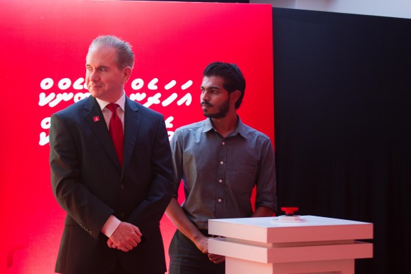 މާލެ: ޖެނުއަރީ 31، 2017:ބޭންކް އޮފް މޯލްޑިވްސް “އަހަރެންގެ ބޭންކް” ލޯންޗްކުރުން.— ފޮޓޯ: މުހައްމަދު ޝަރުހާން/ ރާއްޖެ އެމްވީ