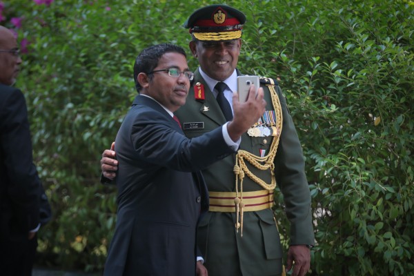 މާލެ، ފެބްރުއަރީ 06، 2017. ރައްޔިތުންގެ މަޖިލިސް އާ ދައުރަަކަށް ހުޅުވުމަށް ބޭއްވި ޖަލްސާގެ ތެރެއިން. އާ ދައުރަކަށް މަޖިލިސް ހުޅުވުމަށް ބޭއްވި ޖަލްސާގައި ރައީސުލް ޖުމްހޫރިއްޔާ އަބްދުﷲ ޔާމީން ވަނީ މިއަހ