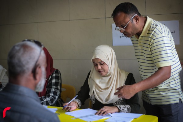 މާލެ: ފެެބްރުއަރީ 10، 2017 : އެމްޑީޕީގެ ޗެއާޕާސަންގެ މަގާމު ހުސްވުމާއި ގުޅިގެން ބާއްވާ އިންތިހާބު މިއަދު ރާއްޖޭގެ އެކި ހިސާބުތަކުގައި ކުރިއައްދަނީ. އެމްޑީޕީގެ ޗެއާޕާސަންގެ މަގާމުގައި ކުރިންހުންނެވި އަ