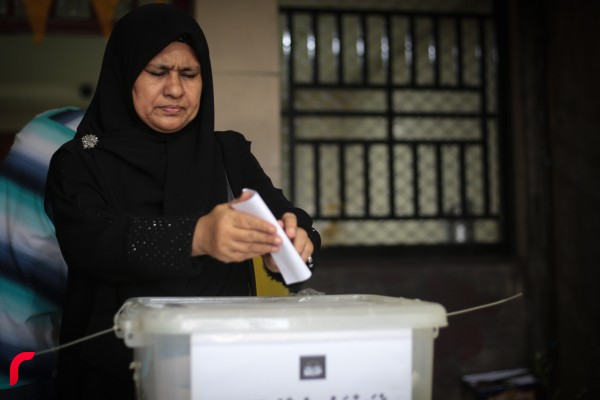 މާލެ: ފެެބްރުއަރީ 10، 2017 : އެމްޑީޕީގެ ޗެއާޕާސަންގެ މަގާމު ހުސްވުމާއި ގުޅިގެން ބާއްވާ އިންތިހާބު މިއަދު ރާއްޖޭގެ އެކި ހިސާބުތަކުގައި ކުރިއައްދަނީ. އެމްޑީޕީގެ ޗެއާޕާސަންގެ މަގާމުގައި ކުރިންހުންނެވި އަ