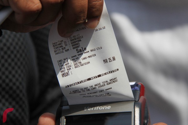 މާލެ: ފެެބްރުއަރީ 21، 2017: ބޭންކް އޮފް މޯލްޑިވްސް އިން އަލަށް ޓެކްސީތަކަށް ޕޮއިންޓް އޮފް ސޭލްސްގެ ޚިދުމަތް ތައާރަފްކޮށްފި