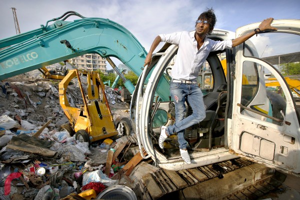 ޖާދުގެ ނެށުމުގެ ހުނަރުތައް ގިނަ ސްޓޭޖު ތަކުންނާއި ރާއްޖޭގެ ގިނަ މަޝްހޫރު ފަންނާނުންނާ އެކީގަ ކުޅެފައިވާ ލަވަތަކުން ބެލުން ތެރިންނަށްވަނީ ދައްކާލާފައެވެ. އަޝްވާ ފަހީމް/ރާއްޖެއެމްވީ