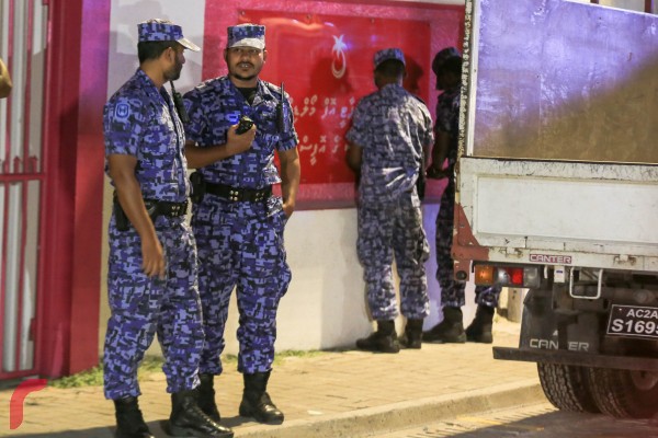 ރައީސް މައުމޫން ވިދާޅުވެފައިވަނީ ހުއްދަ ނުހޯދައި ޕީޕީއެމްގެ ރައީސްގެ އޮފީހަށް ވަދެ ގެއްލުން ދިން މީހުންގެ މައްޗަށް ދައުވާ ކުރައްވާނެ ކަމަށް.