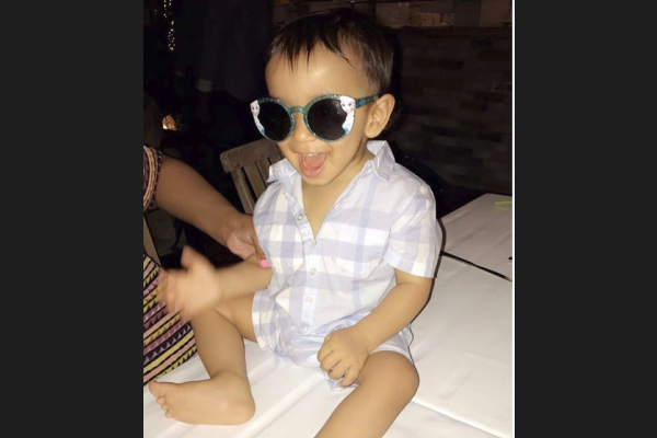 އަރްޕިތާ އަދި އާޔުޝް ޝަރްމާގެ ދަރިފުޅު އާހިލްއަށް މިދިޔަ ބުދަ ދުވަހު ވަނީ އެއްއަހަރު ވެފައި. ސަލްމާންގެ މުޅި އާއިލާއިން ވަނީ ރާއްޖެ އައިސް އާހިލްގެ އުފަންދުވަސް ފާހަގަ ކޮށްފައި.