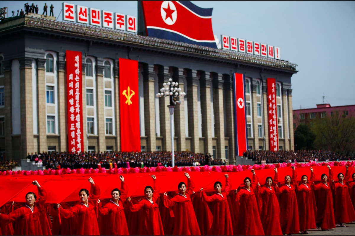 "ޑޭ އޮފް ދަ ސަން" ގެ ނަމުގައި ބޭއްވި މި ޕެރޭޑް ބާއްވާފައި ވަނީ އުތުރު ކޮރިއާގެ ވެރިރަށް ޕްޔޮންގްޔަންގް ގައި 