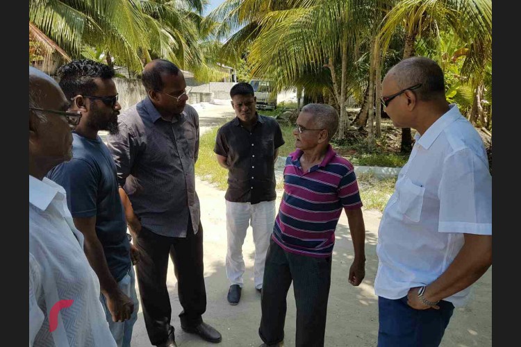 ކޮންމެ ހަފްތާ ބަންދެއްގައި ވެސް އެމްޑީޕީގެ ޓީމްތައް ރަށްތަކަށް ޒިޔާރަތްކޮށް ރައްޔިތުންނާ ދަނީ ބައްދަލުކުރަމުން