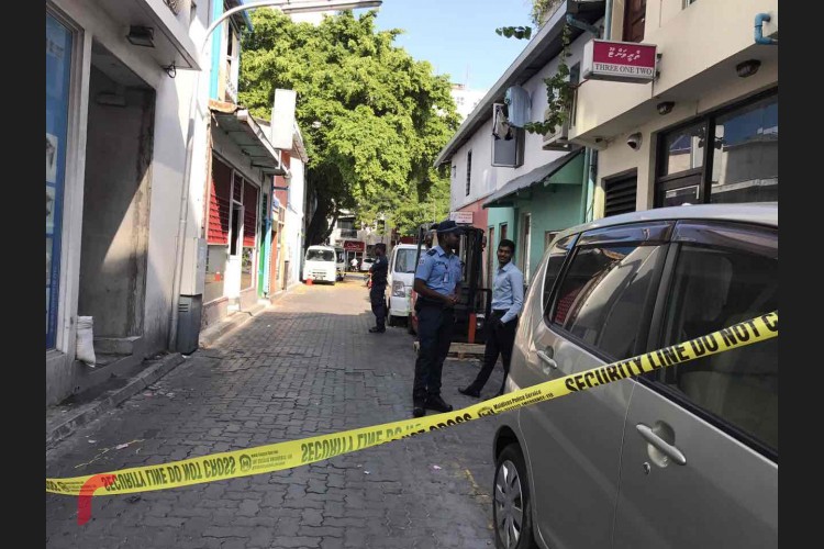 ސޯޝަލް މީޑިއާ އެކްޓިވިސްޓް ޔާމީން ރަޝީދު ތޫނު އެއްޗަކުން ހަމަލާދީ ރަހުމު ކުޑަ ގޮތަކަށް މަރާލުން