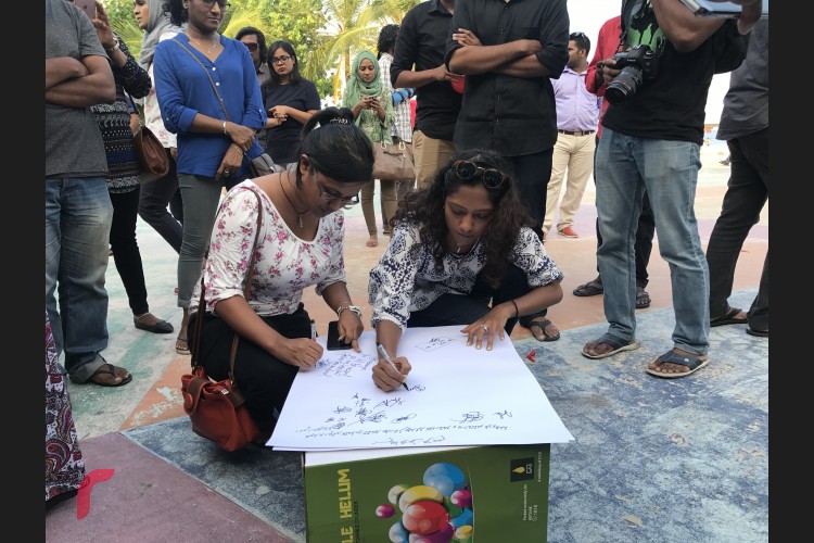 ހިއުމަން ރައިޓްސް ކޮމިޝަންގެ ކުރީގެ މެމްބަރު އަހްމަދު ތޮލާލު ވިދާޅުވީ ޔާމީން ރަޝީދުއަކީ ހައްގުތައް ހޯދައި ދިނުމަށް މަސައްކަތް ކުރި ޒުވާނެއް ކަމަށާއި "އަޅުގަނޑުމެންނާ ވަކިވެގެން ދިޔައީ ވަރަށް ރަނގަޅު އިންސާނެއް" ކަމަށް