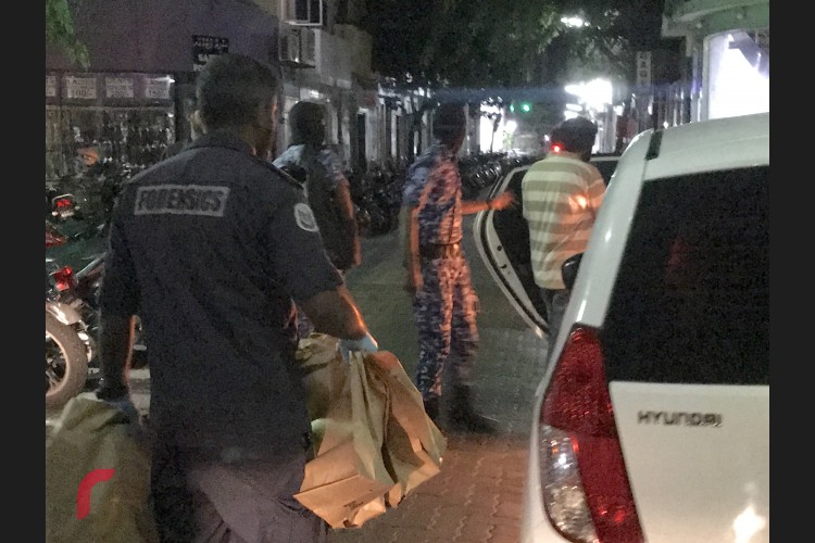 މި އޮޕަރޭޝަނާ ގުޅޭ ތަފްސީލީ އެއްވެސް މައުލޫމާތެއް ފުލުހުން ހާމަކޮށްފައިނުވާއިރު، މި މައްސަލައިގައި 4 މީހުން ހައްޔަރުކުރިކަން ރާއްޖެއެމްވީއަށް ވަނީ ކަށަވަރުކުރެވިފައެވެ.