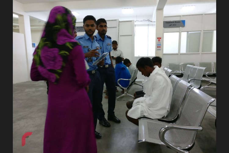 އައިޖީއެމްއެޗުން ބުނި ގޮތުގައި ކަނޑުވެގެން މަރުވި ދެ މީހުންނާއި އެ ދޯނިން ދަތުރުކުރި އެހެން މީހުން ހޮސްޕިޓަލަށް ގެންދިޔައީ ހެނދުނު 8:15 ހާއިރު އެވެ. 