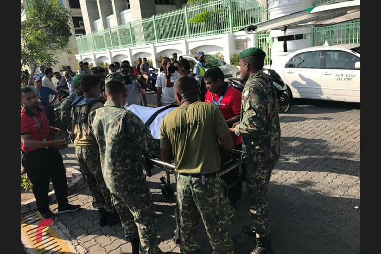 އެމްއެންޑީއެފްގެ ތަރުޖަމާނު އަދުނާނު މުހައްމަދު ވިދާޅުވި ގޮތުގައި ނިޔާވީ އިންޑިއާ ދެމީހުންނެވެ.