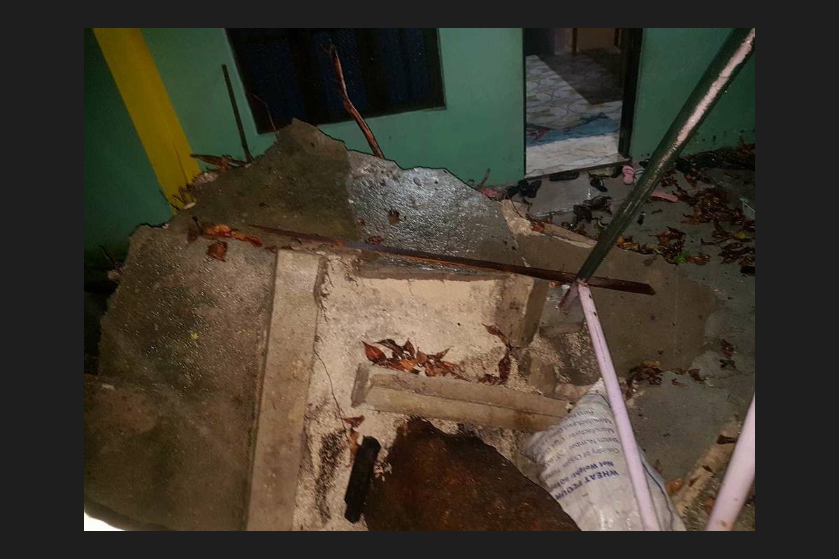 ބޮޑެތި ގަސްތައް ވަނީ މަގުމައްޗަށް ވެއްޓި މަގު ބްލޮކް ވެފައި