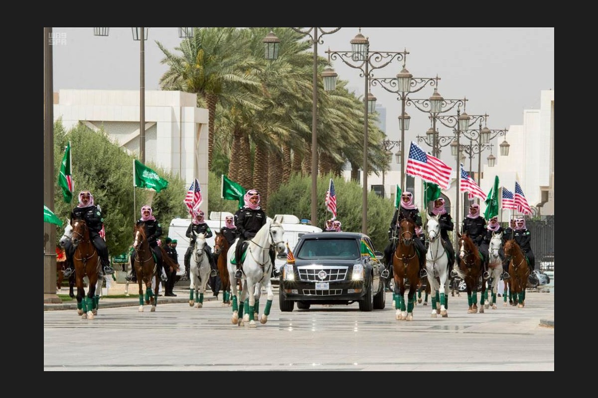 އެމެރިކާގެ ރައީސް ޓްރަމްޕް، ރަސްމީ މަރުހަބާ ދެންނެވުމުގެ ރަސްމިއްޔާތައް ވަޑައިގަންނަވަނީ