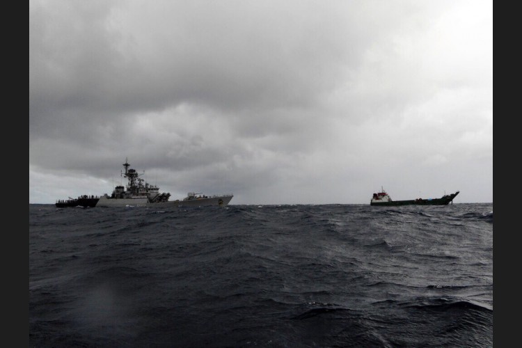 ލޭންޑިންގ ކްރާފްޓް ގެއްލުނު އިރު ދަތުރު ކުރަމުންދިޔައީ، ކ. ތުލުސްދޫއިން ފުރައިގެން ލ. ގަމަށެވެ. އުޅަނދުގައި 6 މީހުން ދަތުރު ކުރަމުން ދިޔައެވެ.