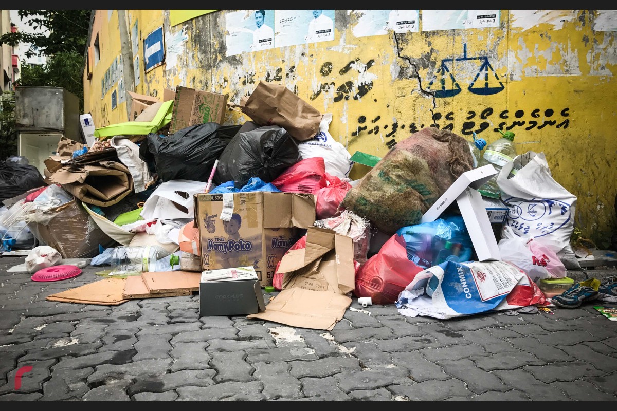 Shops were thronged with shoppers making last minute purchases, while discarding much that are still functional