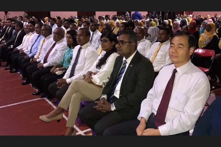 މާލެ ސިޓީ ކައުންސިލްއައް އިންތިހާބުވެވަޑައިގަތް މެންބަރުން ހުވާކުރެއްވުމަށް ޣިޔާސުއްދީން އިންޓަނޭޝަންލް ސްކޫލްގައި ބޭއްވި ދަރުބާރު