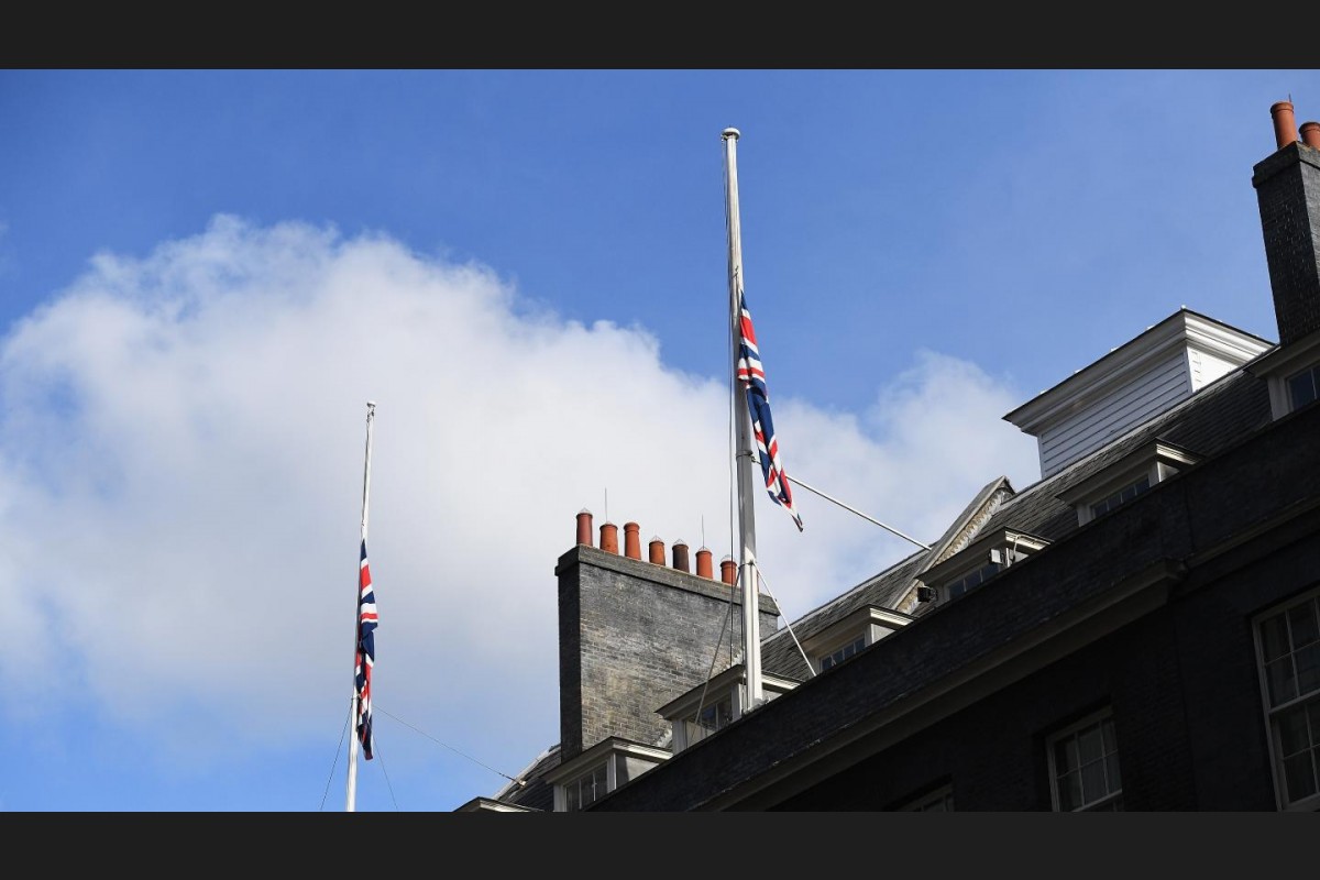 ލަންޑަންގައި ދިން ނުރައްކާތެރި ޓެރެރިސްޓް ހަމަަލާއަށްފަހު ލަންޑަންގެ ދިދަ ވަނީ ބައިދަނޑިއަށް ތިރިކޮށްފައި. 