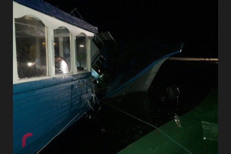 ބޯޓު ފަރަށް އެރީ ވަންނަން އުޅުމުގެ ތެރޭގައި ނެރުގެ އެއްފަރާތަށް ކަމަށާއި ބޯޓު ފަރަށް އެރުމުން ފުންކުރުމަށް ފަހަށް ޖެހިވަގުތު ނެގި ރާޅަކާއެކު ބޯޓު އަޑިއަށް ދިޔައީ ކަމަށް  ދަނބިދޫ ކައުންސިލުން ބުނޭ