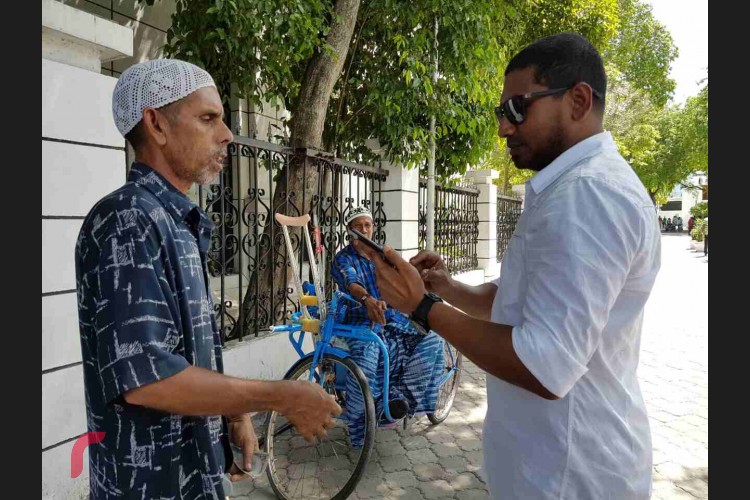 ހުކުރު ނަމާދަށްފަހު މަޚްލޫފު ރައްޔިތަކާއި ބައްދަލުކުރައްވަނީ