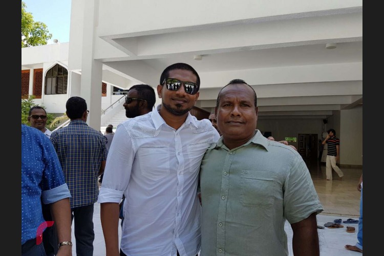 މިނިވަންވެވަޑައިގަތުމާއި ގުޅިގެން މަޚްލޫފް ވަނީ ހުކުރު ނަމާދަށްފަހު ރައްޔިތުންނާއި ބައްދަލުކުރައްވާފަ