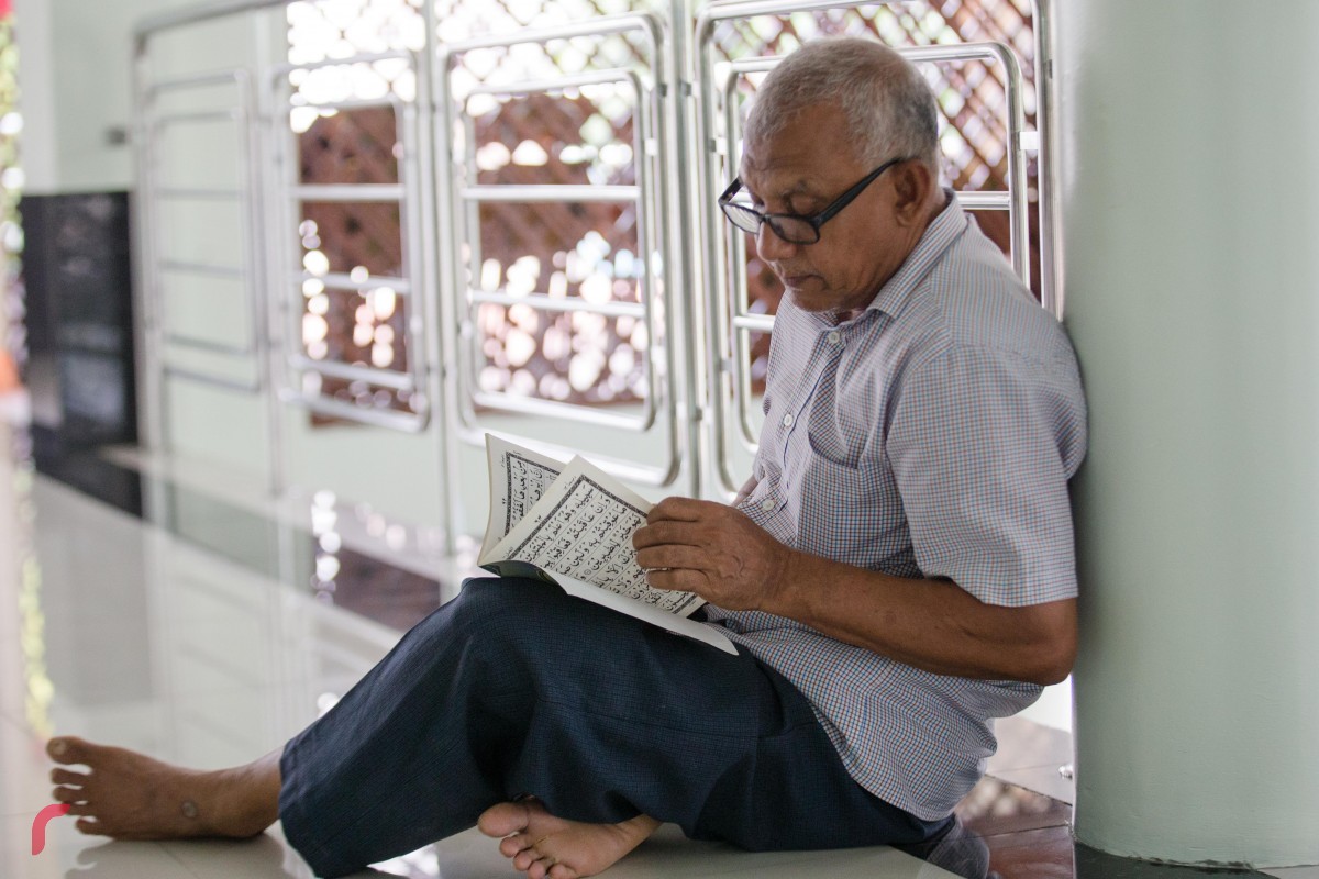 މިސްކިތްތަކުގައި އެކި އުމުރުފުރައިގެ މީހުން ގުރުއާން ކިޔެވުމުގައި ރޯދަ މަހު ގިނަ ވަގުތުތައް ހޭދަކުރޭ