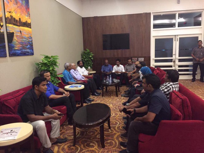Members of the opposition alliance, including parliamentarians aligned with the ruling Progressive Party of Maldives (PPM) who have withdrawn support for the government, gathered at the airport to rec