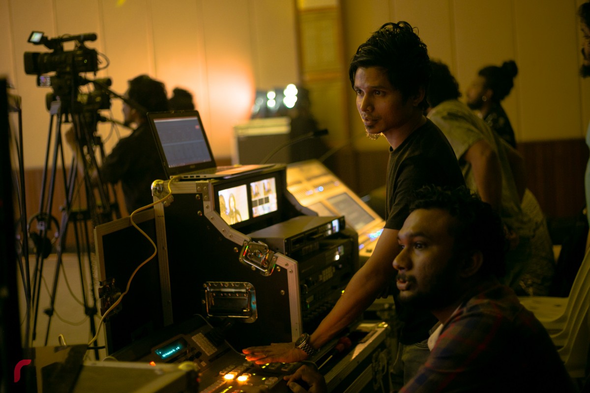 ރާއްޖެ ޓީވީއިން އިންތިޒާމްކޮށްގެން ބޭއްވި މިޝޯވގެ ޓެކްނިކަލް ކަންކަން ބެލެހެއްޓުމަށް ރާއްޖެ ޓީވީގެ ކްރޫ ހަރަކާތްތެރިވަނީ. މި ޝޯވ ރާއްޖެ ޓީވީއިން އީދު ދުވަހު ފެނިގެންދާނެ