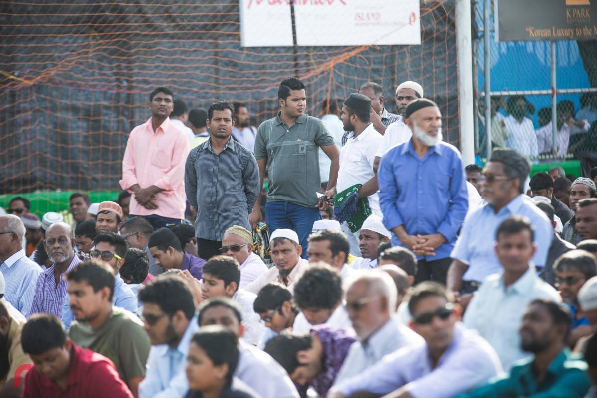 ހުޅުމާލޭގައި ބޮޑު ޖަމާއަތުގައި އީދު ނަމާދުކުރުން އޮތީ ހުޅުމާލޭ ސެންޓްރަލް ޕާކުގައި. މީގެ އިތުރުން މަސްޖިދު ޝައިޚް ޤާސިމް ބިން މުޙައްމަދު އާލް ޘާނީ އާއި ހުޅުމާލެ ވަގުތީ މިސްކިތުގައި ވެސް ޢީދު ނަމާދު ނަމާދު ކުރުން އޮތް