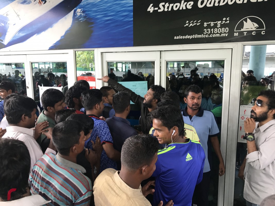 ޢީދު ދުވަހުގެ ހަވީރު އެމްޓީސީސީ ހުޅުމާލެ ފެރީޓާމިނަލް ތޮއްޖެހި އެތަށް ބަޔަކު ހިތްހަމަނުޖެހުން ފާޅުކޮށްފި