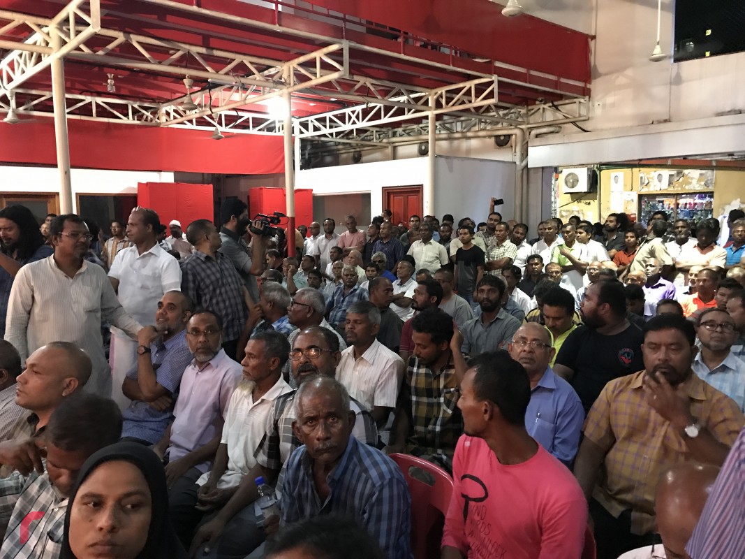 ކުނޫޒުގައި ކުރިއަށްދިޔަ ޖަލްސާގައި ގިނަ ބަޔަކު ވަނީ ބައިވެރިވެފައި