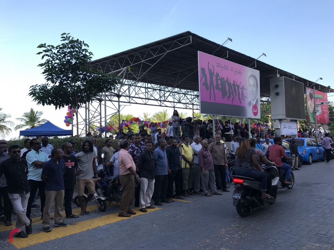 ގުޅިފައިވާ އިއްތިހާދުން އިންތިޒާމްކޮށްގެން ހަވީރު ސަޔާއެކު ހަރުގޭގައި ހަރަކާތެއް ކުރިއަށް ގެންގޮސްފިއެވެ.