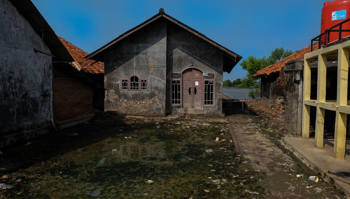 ކޮންމެ އަހަރަކުވެސް ކަނޑުގެ ލޮނުގަނޑު އުފުލި އަވަށްތައް ދޫކޮށް މީހުން ހިޖުރަ ކުރުމަށް ވަނީ މަޖުބޫރުވެފައި