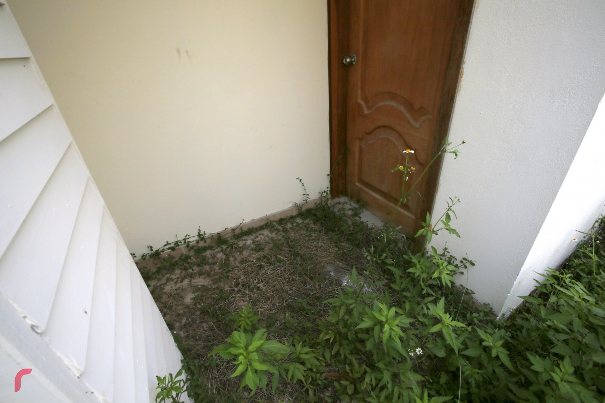 ރޯހައުސްތަކަށް މީހުންނަށް ބަދަލު ނުވެވި ވަނީ ތަޅުގަނޑު ހަވާލުނުކޮށްގެން