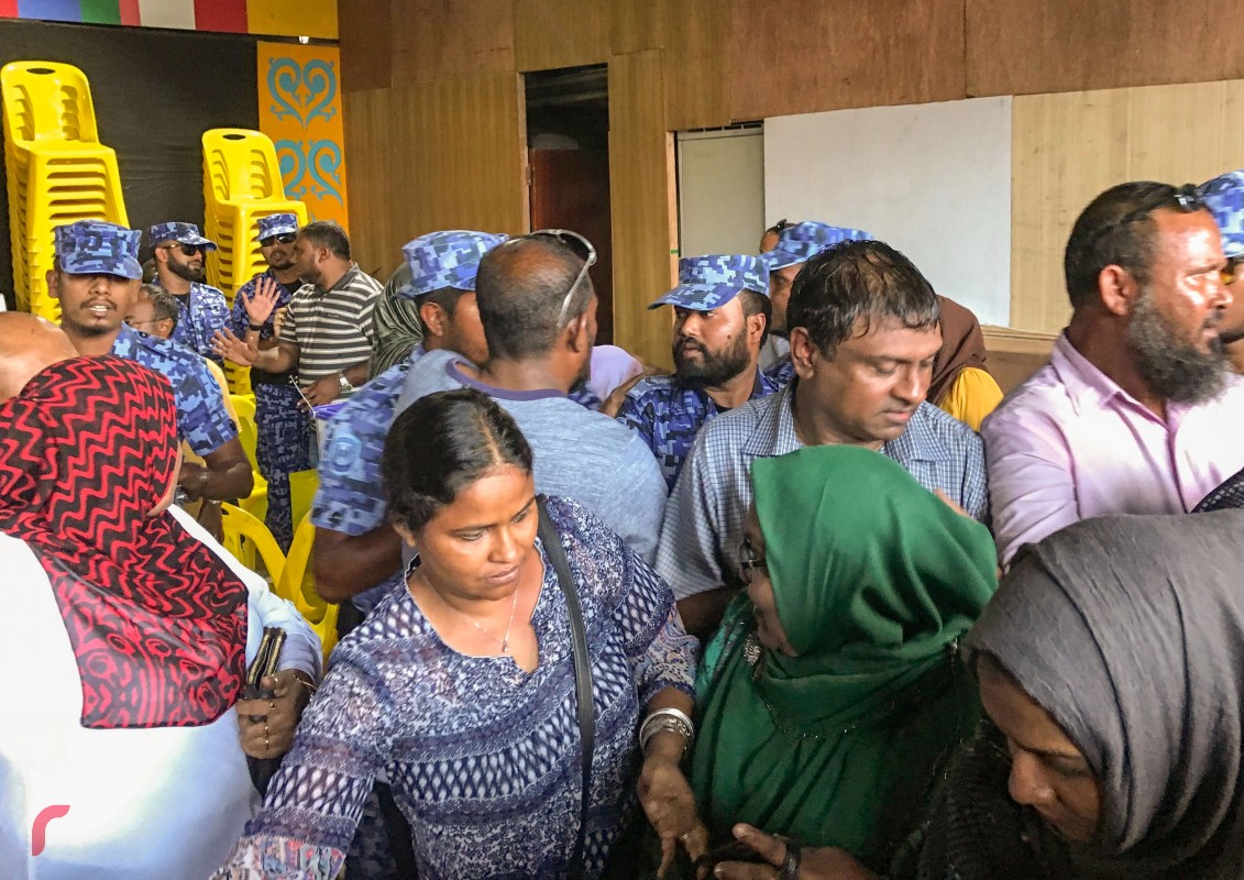 މުޒާހަރާ ރޫޅާލުމަށް ފަހު، ކޯޓް އަމުރެއް ނެތި އެމްޑީޕީގެ ހަރުގެއަށް ފުލުހުން ވަން