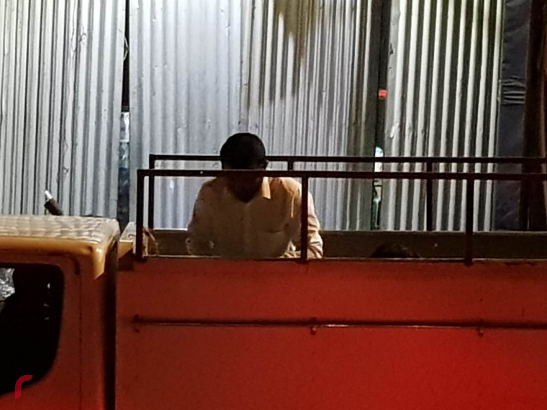 ފުލުހުން ވަނީ އެއްވުން ކަވަރު ކުރަމުންދިޔަ ނޫސްވެރިން ހައްޔަރުކޮށް އަނިޔާކޮށްފައި