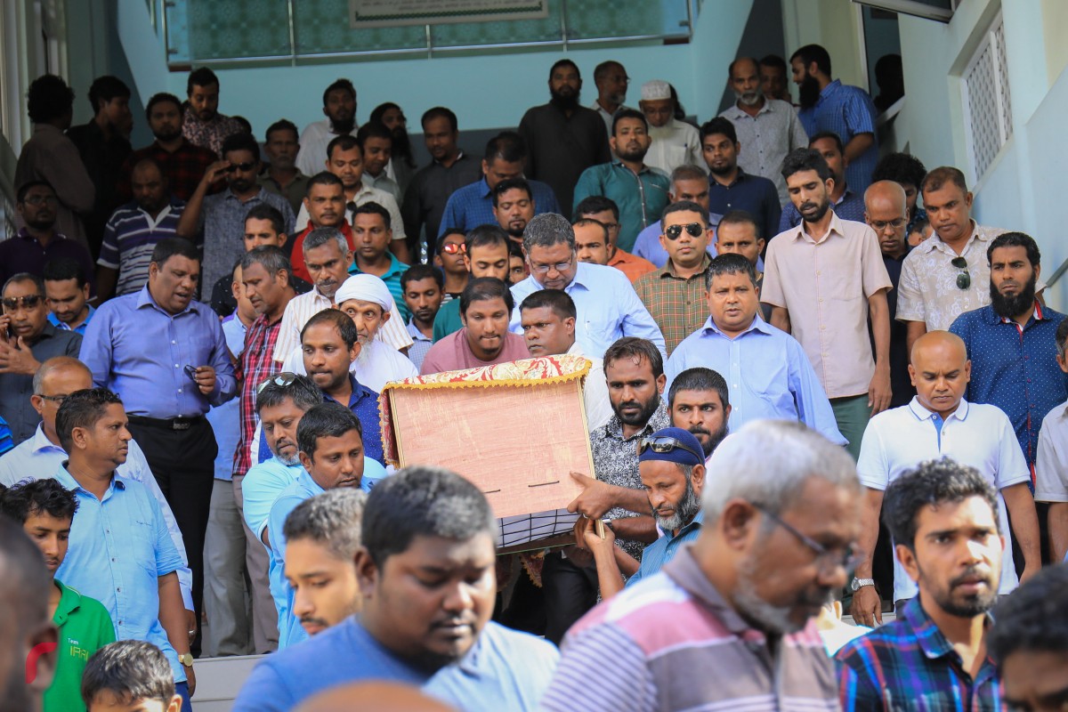 ރައްޔިތުންގެ މަޖިލީހުގެ ވިލިނގިލީ ދާއިރާގެ މެމްބަރު ސައުދު ހުސެންގެ މަންމަ ނަސީރާ އަހުމަދުގެ ޖަނާޒާ ބާއްވައި ވަޅުލައިފި