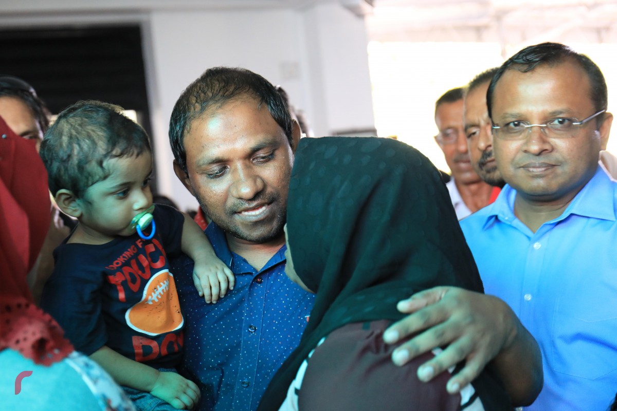 ޖަނާޒާ ނިމުމާއެކު ސައުދު ޖަލަށް ގެންދިއުމަށް ފުލުހުން ދިއުމުން މެމްބަރު ސައުދު އާއިލާ ބޭފުޅުންނާއި ބައްދަލު ކުރައްވަނީ