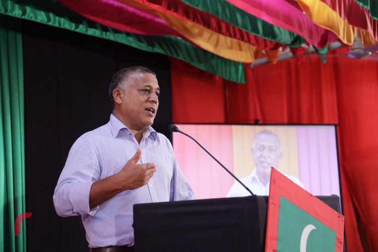 ޖަލްސާގައި ވާހަކަދައްކަވަމުން ކުރީގެ ހައުސިން މިނިސްޓަރ މުހައްމަދު އަސްލަމް ވިދާޅުވީ ގުޅިފައިވާ ސިޔާސީ ޕާޓީތަކުގެ ލީޑަރުން އެކުވެ މަސައްކަތްކުރަނީ، ފަށާފައިވާ އިސްލާހީ މަސައްކަތް ކާމިޔާބުވާނެކަމުގެ ޔަޤީންކަމާއެކުގައި ކަމަށެވެ. 