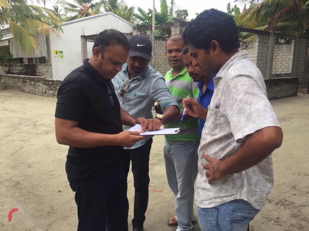 19 އޯގަސްޓް 2017:- ބ. ކަމަދޫ ލޯކަލް ކައުންސިލް އިންތިހާބުގެ ބައި އިލެކްޝަންގެ ވޯޓްލުން ކަމަދޫގައި ކުރިއަށްދާއިރު އެމްޑީޕީގެ އޮބްޒާވަރުންގެ ޓީމެއް ކަމަދޫގައި ހަރަކާތްތެރިވަނީ: ބ. ކަމަދޫގައި ވޯޓްލުން 8:00 ފެށިފައިވާއިރު މާލެ ފޮއްޓަށް ވޯޓްލާން ފަށާފައިވަނީ 8:20 ގައި