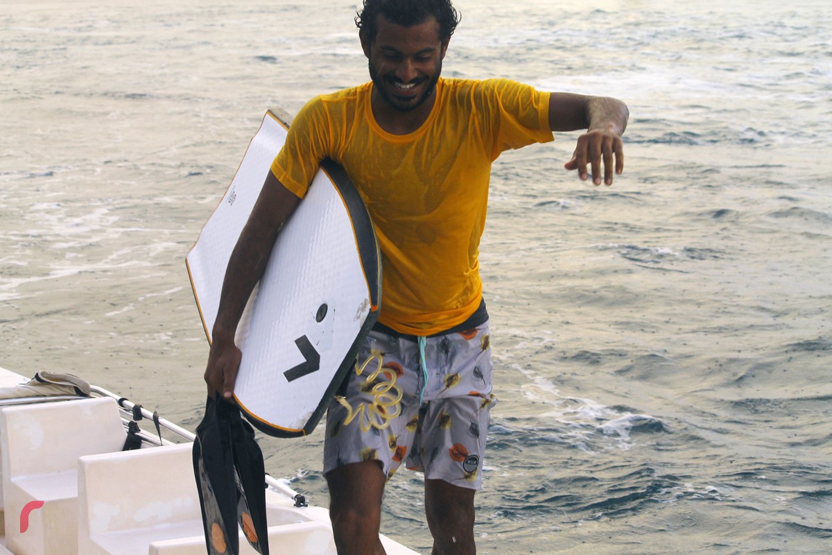 އޯގަސްޓް 19، 2017: ތަނބުރުދޫ ބޮޑީ ބޯޑިން ޗެލެންޖްގެ ދެވަނަ ހޯދި އަބްދުﷲ ޝާން އަށް ދެވަނަ ލިބުނު ނަމަވެސް އޭނާ މޫދުން އަރަނީ އުފާވެރިކަމާއެކު، އޭނާ ބުނީ މިފަދަ ފުރުސަތެއް އެމްބީބީއޭ އިން ތަނަވަސްކޮށްދިނުމުން އުފާވާކަމަށް