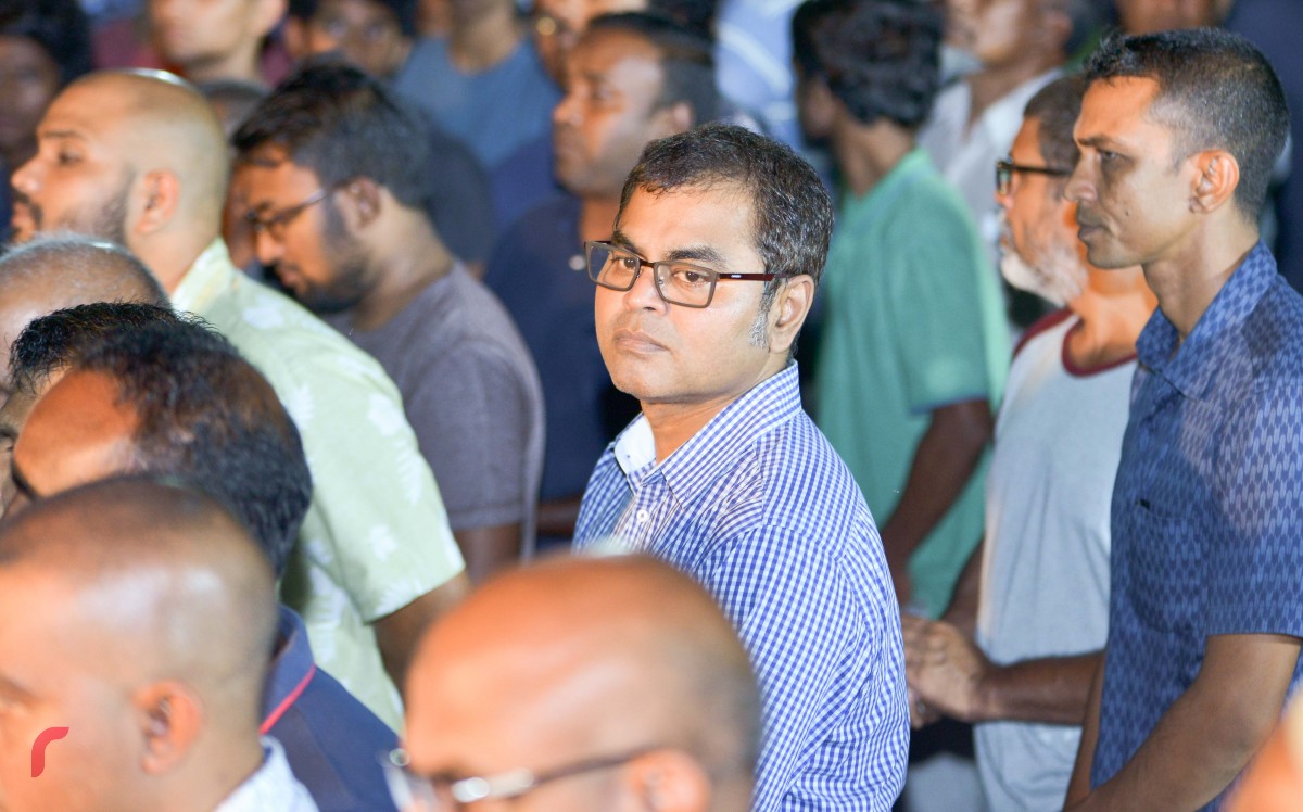 އޯގަސްޓް 20، 2017: މޭޖާ އާތިފްގެ ޖަނާޒާގައި މިނިސްޓަރު ތޯރިގް