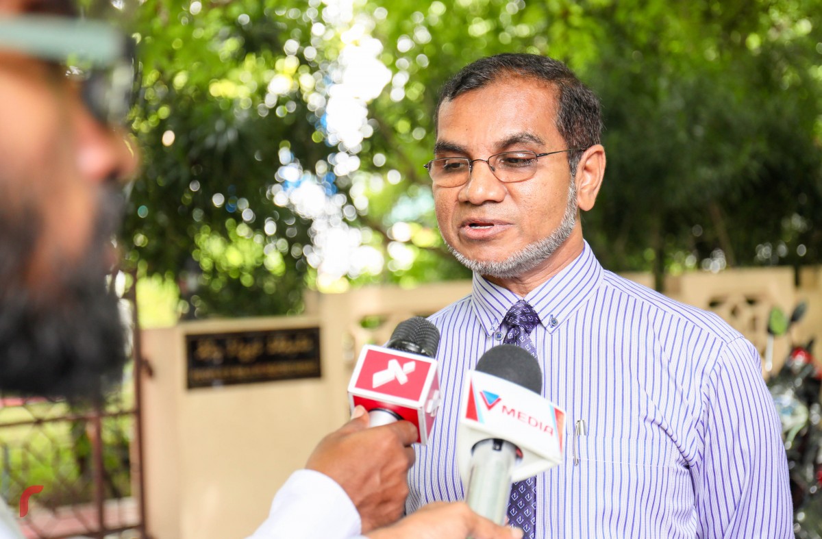 އޯގަސްޓް 22، 2017: ހިތަދޫ މެދު ދާއިރާގެ މެމްބަރު އިބްރާހިމް ދީދީ މިއަދު މީޑިއާއަށް މައުލޫމާތު ދެއްވަނީ