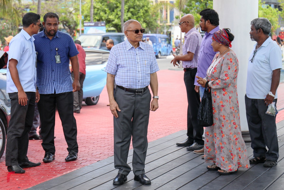 ރައީސް މައުމޫން