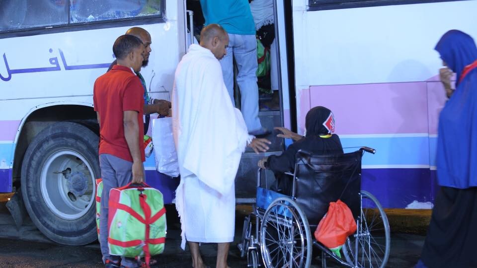 އޯގަސްޓް 30 ، 2017 : ދިވެހި ހައްޖާޖީން މިނާއަށް ދިއުމަށް ބަހަށް އަރަނީ.  