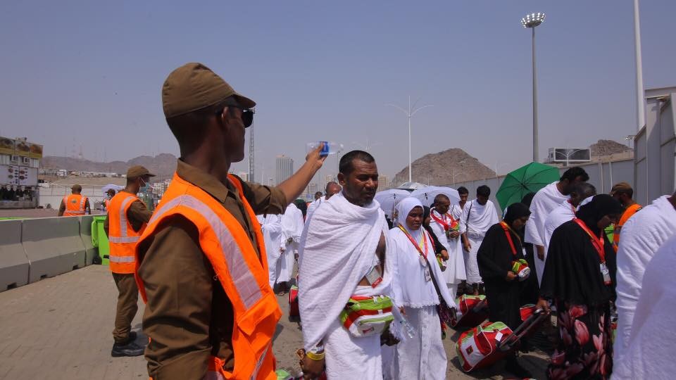 އޯގަސްޓް 30 ، 2017 : ދިވެހި ހައްޖާޖީން މިނާއަށް ދިއުމަށް ތައްޔާރުވަނީ. މި އަހަރު ރާއްޖެއިން 1022 މީހުން ހައްޖަށް ގޮސްފައިވޭ