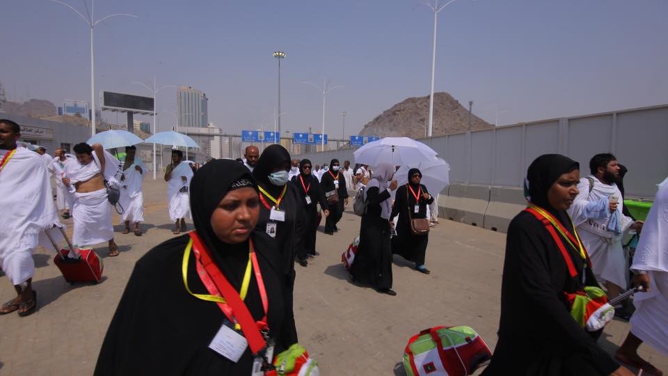 އޯގަސްޓް 30 ، 2017 : ދިވެހި ހައްޖާޖީން މިނާއަށް ދިއުމަށް ތައްޔާރުވަނީ. މި އަހަރުގެ ރާއްޖެއިން 1022 މީހުންހައްޖަށް ގޮސްފައިވޭ