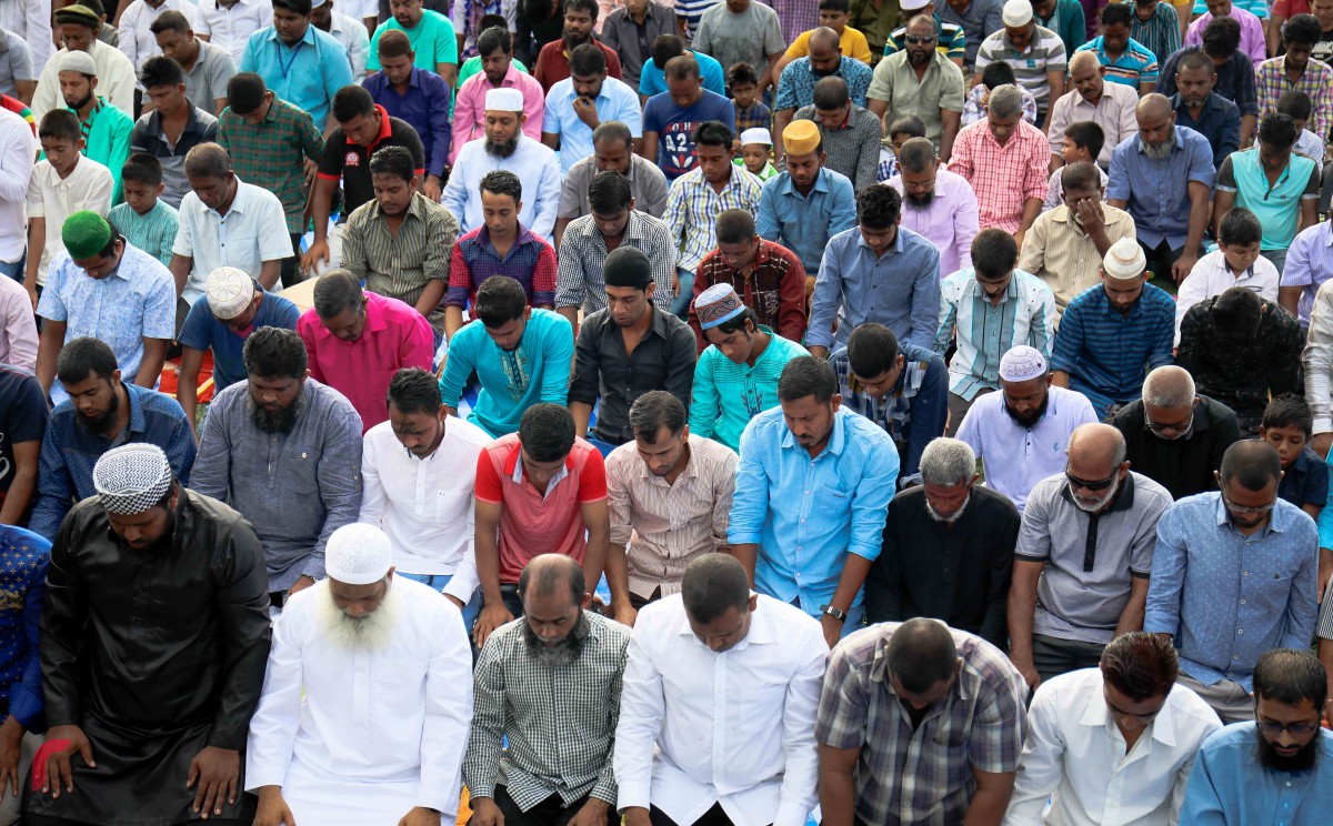 ސެޕްޓެމްބަރު 1، 2017 : ބޮޑު ޖަމާއަތުގެ އީދު ނަމާދުގައި ގިނަ ބަޔަކު ބައިވެރިވި