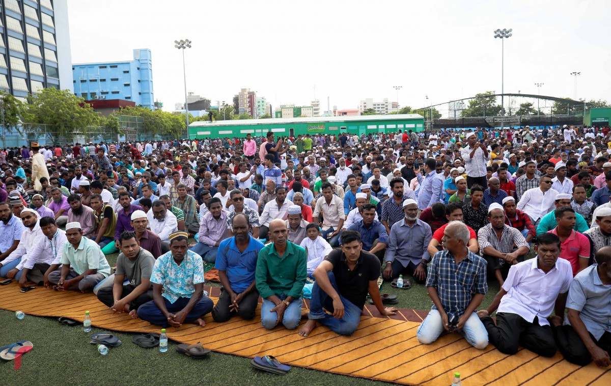 ސެޕްޓެމްބަރު 1، 2017 : ބޮޑު ޖަމާއަތުގެ އީދު ނަމާދުގައި ގިނަ ބަޔަކު ބައިވެރިވި